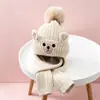 Conjunto de Gorro y Bufanda de Lana Tejida para Niños, Gorro Cálido de Protección para Orejas para Otoño e Invierno con Bordado de Letras para Niños y Niñas, Exclusivamente para Ventas Transfronterizas
