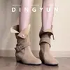 Botines de tobillo de gamuza suave y cuero suave de punta redonda para otoño e invierno, estilo retro, nicho para mujer, western, hebilla de doble uso, botines cortos de cuero suave, marrones