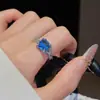 Nuevo conjunto de pendientes colgantes, anillo y collar con forma de diamante geométrico de circón ultrabrillante, lujo ligero, accesorios exquisitos de alta gama para mujer