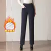 1033 Calça Jeans Branca plus size Moda Emagrecedora Casual Reta Calça Feminina para Meia-idade Stretch Forrada com Lã Engrossada Inverno