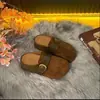 Sapatos femininos com solas grossas, estilo slip-on, bico fechado e visual casual, perfeitos para o outono e inverno de 2026