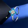 Nuevo Pulsera Abierta Forma de Flor de Cuatro Pétalos Flor de Cuatro Hojas Forma de C Venta Caliente Transfronteriza Tres Colores Opcionales Joyería de Moda Joyería de Mano Personalizada