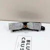 Pinza de plátano con lazo y pedrería europea y americana de alta gama transfronteriza, pinza de torsión sofisticada, pinza de pelo vertical elegante de lujo ligero