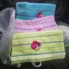 Toalla de cuatro secciones de 110 g para uso doméstico, absorbente y suave, toalla facial de algodón puro rayada engrosada para el baño, venta al por mayor para hoteles y vendedores ambulantes