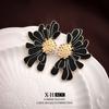 Pendientes de plata con luz de aguja, de lujo, de circonita negra de alta gama, con un toque de amor, pendientes geométricos de temperamento nicho, con un diseño único y sentido del humor.