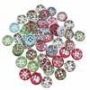 Promoção de vendas diretas da fábrica Botão decorativo de Natal estampado Floco de neve branco Árvore pequena verde Estrela de cinco pontas Fivela de madeira pequena mista