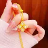 Tienda de Oro Mismo Estilo Oro Arena Fortuna Ladrillo de Oro Mariposa Calabaza Collar Varios Alta Retención de Color Flor de la Suerte Cadena para Clavícula Venta al por Mayor