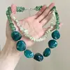 Collar Europeo y Americano Exagerado Asimétrico con Perlas Verdes de Doble Capa Moda Personalizada Estilo Festivo Cadena para Clavícula