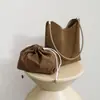 Bolsa Feminina de Couro Fosco 2025 Textura Retrô Bolsa de Ombro Casual Fosca Simples Grande Capacidade Bolsa Mãe e Filha