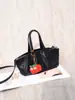 Suministro Exclusivo Transfronterizo de Bolsos de Mujer de Cuero Vegetal Arrugado Crystal, Bolsos de Alta Gama Tendencia Otoño e Invierno, Productos de Nicho Coreanos