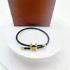 Fivela em Forma de I Dourada Rígida 3D Galvanizada a Cobre com Corda de Aço Pulseira de Mão Ajustável à Prova d'Água e Suor Pronta para Venda
