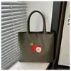 Nova Bolsa de Lona de Grande Capacidade para Mulheres 2025 Versátil Verão Ins Bolsa Tiracolo Bolsa de Axila Casual para Trabalho Bolsa Tote