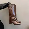 Fivela de cinto~Botas de perna de calça Botas de salto grosso Botas longas Botas femininas Europeias e Americanas Hot girl Botas altas Bico fino Botas de perna de calça marrons Estilo de rua