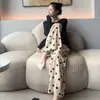 Calça de Pijama de Seda de Algodão para Mulheres, Estilo Fino para Primavera e Verão, Tamanho Grande, Caimento Solto, Calça de Perna Larga de Algodão Artificial, Pode Ser Usada Fora de Casa, Versátil, Cintura Alta, Leve