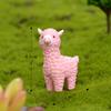 Llavero de plástico PVC con colgante de alpaca, animalito adorable, micropaisaje con suculentas plantas de musgo.