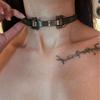 Dulce viento fresco ~ chicas sexys cuerda de cuero collar corto nicho femenino gargantilla cadena para el cuello viento europeo y americano collar de alto sentido al por mayor