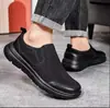 Sapatos Masculinos Transfronteiriços, Sapatos Casuais Leves de Malha para o Verão, Sapatos com Solado Macio, Tênis de Malha Slip-On Respiráveis, Sapatos para Dirigir Atacado
