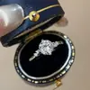 Anillo Carta de Amor de Berlín Propuesta Compromiso Boda Regalo Anillo de Diamante de 1 Quilate Anillo Cerrado Clásico de Circonita para Mujer