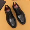 Preventa, no en stockPiel de vaca de primera capa Zapatos de cuero Brogue para hombre Estilo británico Piel de vaca repujada/tallada Zapatos de cuero genuino ligeros