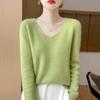 Camisola de lã de vestuário de primeira linha sem costura feminina com decote em V coreano camisa base de lã solta para todos os jogos camisola quente feminina atacado
