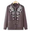 Elegante cárdigan de punto para mujeres de mediana edad y mayores, perfecto para otoño e invierno, un suéter de punto abierto de moda que se puede usar como capa exterior, una chaqueta de punto para madres