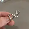 Conjunto Popular de Brincos para Mulheres 2026, Brincos Argola Simples, Brincos de Tarraxa Redondos de Luxo Leve de Alta Qualidade, Acessórios de Orelha para Dois Furos