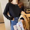 Top básico de cuello redondo para mujer, blanco, holgado, nuevo estilo 2026, para usar en capas, principios de primavera, camiseta de punto de manga larga, se puede usar sola, fina