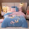 Conjunto de cama de quatro peças de algodão integral, tamanho grande, escovado, qualidade A, para outono e inverno, conjunto de cama espesso de algodão puro, conjunto de três peças de desenho animado