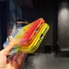 Adecuado para funda de teléfono Apple 18 Pro, funda magnética transparente estilo dopamina para iPhone 17, degradado bicolor 18 PM