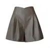 Shorts de cuero negro para mujer, nuevo estilo otoño/invierno 2026, corte holgado, adelgazantes, versátiles pantalones de piel sintética PU, línea A de pierna ancha, corte bootcut, modernos
