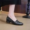 Sapatos Femininos Pontudos Populares Outono 2025 Nova Moda Versátil Meia-Idade Solado Macio Confortáveis Boca Rasa Sapatos de Mãe