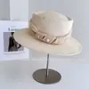 Sombrero de Paja Plano de Estilo Socialité con Cinta Plisada de Perlas para Mujer, Sombrero de Sol de Verano, Sombrero de Playa Vintage de Copa Cóncava