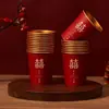 Vasos de papel desechables de papel de aluminio dorado para bodas, utilizados para ceremonias de té, celebraciones de compromiso y como vasos decorativos con caracteres rojos, adecuados para preparativos de boda y como artículos de boda.