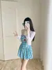 Traje de baño de cuadros azules y blancos para mujer, estilo conservador de una pieza con falda y manga larga, favorecedor y adelgazante, con un toque de alta gama, adecuado para aguas termales