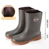 Botas de Chuva Transfronteiriças Masculinas de Cano Médio Estilo Novo Casual Masculino Solado Grosso Adulto Impermeável Sapatos de Borracha Resistentes ao Desgaste Antiderrapantes Sapatos Aquáticos
