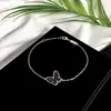 [08] Pulsera Sencilla Estilo INS Viento Frío Mariposa para Mujer Diseño Japonés y Coreano Suave Pequeño Fresco Joyería de Mano Escarabajo Blanco