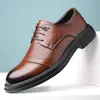 2026 Verano Nuevos Zapatos de Hombre Estilo Británico Formal de Negocios Zapatos de Cuero Zapatos Casuales para Hombre Zapatos de Trabajo Juveniles Dropshipping