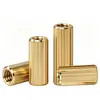 Columna de cobre moleteada redonda de doble paso M2 H3 cámara de vigilancia seguridad flor de tracción perno de cobre de doble paso columna de aislamiento multiespecificación