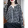 Novo suéter de tricô feminino estilo outono, inspirado em Chanel, com gola semiaberta, mangas compridas, lã fina, bloqueio de cores, blusa de puxar