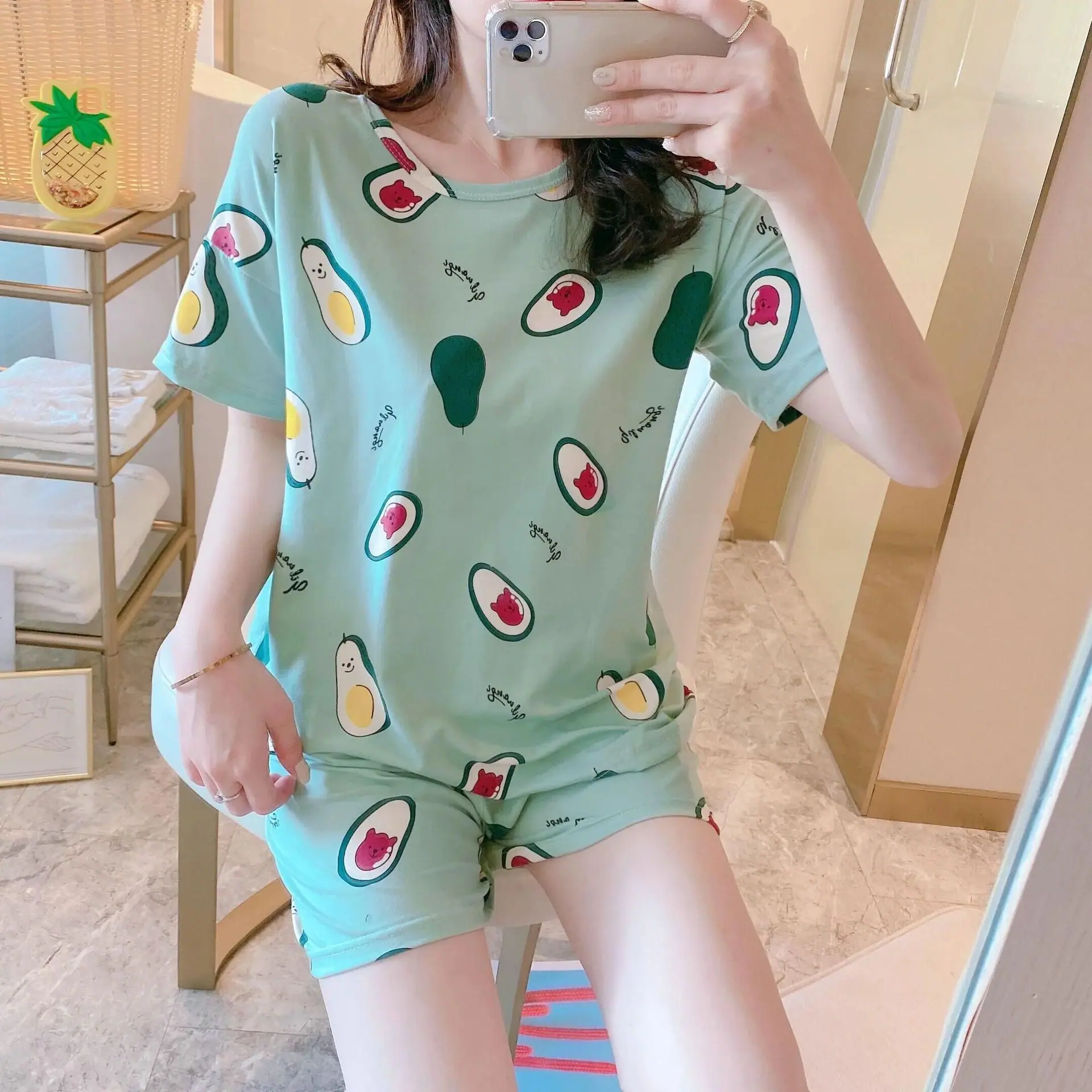 绿色牛油果.jpg