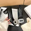 Venta directa de fábrica zapatos de tacón alto para mujer modelo nuevo 2026, tacón grueso, hebilla cuadrada de pedrería, punta cuadrada, corte bajo, versátil para ir al trabajo y la oficina