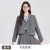 Jaqueta Cinza de Manga Longa Curta com Gola Pequena Feminina Saia Camisa Terno de Três Peças Estilo Preppy Outono e Inverno Novo Estilo