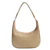Bolso Nuevo Hecho a Mano de Paja Media Luna con Empalme de PU, Bolso de Hombro Cruzado de Verano para Mujer para Playa y Vacaciones, Bolso de Mano para Debajo del Brazo