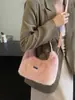 Bolso de Felpa Otoñal para Mujer 2025 Otoño e Invierno Bolso de Mano Popular de Moda para el Trabajo y el Viaje Bolso de Hombro Cruzado