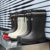 Paquete Moda Zapatos de Lluvia para Hombre Medianos de Suela Gruesa Cómodos Zapatos para Agua Antideslizantes Zapatos de Goma de Cocina para Exterior Combinan con Todo Pesca Zapatos Impermeables