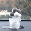 Suministro directo de fábrica adornos para coche sonido de sacudida Red social lindo arcilla globo de confesión mini horneado oficina decoración del hogar