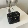 Bolso pequeño de rejilla de diamantes para mujer 2026 nuevo estilo diseño de nicho bolso tipo caja moderno bolso de cadena simple bolso de hombro único bandolera de moda