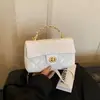 Bolso de hombro cruzado retro de gran capacidad para mujer, nuevo para la primavera de 2026, de nicho, versátil, para el día a día, bandolera pequeña cuadrada.