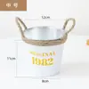 Vaso de flores estilo vintage com acabamento desgastado e alça de corda de juta, balde de metal redondo para plantas de interior, pequeno recipiente para flores e balde de armazenamento