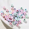 6*6mm Abalorios Acrílicos de Agujero Grande Cuentas Sueltas Coloridos Goteo de Aceite Letras Inglesas Cuentas Cuadradas Material para Manualidades con Cuentas